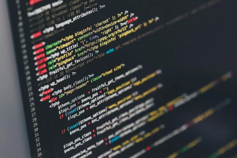 Quellcode als Symbol für Web- und Appentwicklung